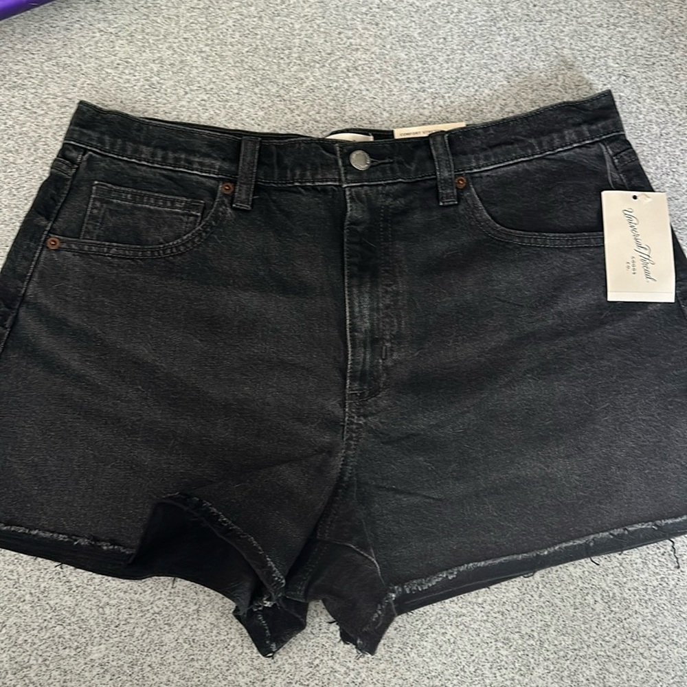 High Rise 90s cutoff shorts NWT
